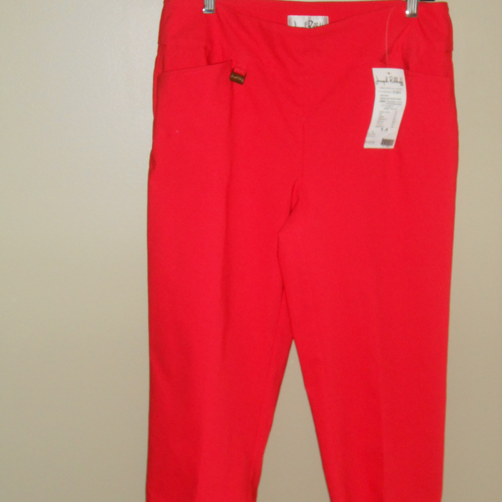 Capri pants